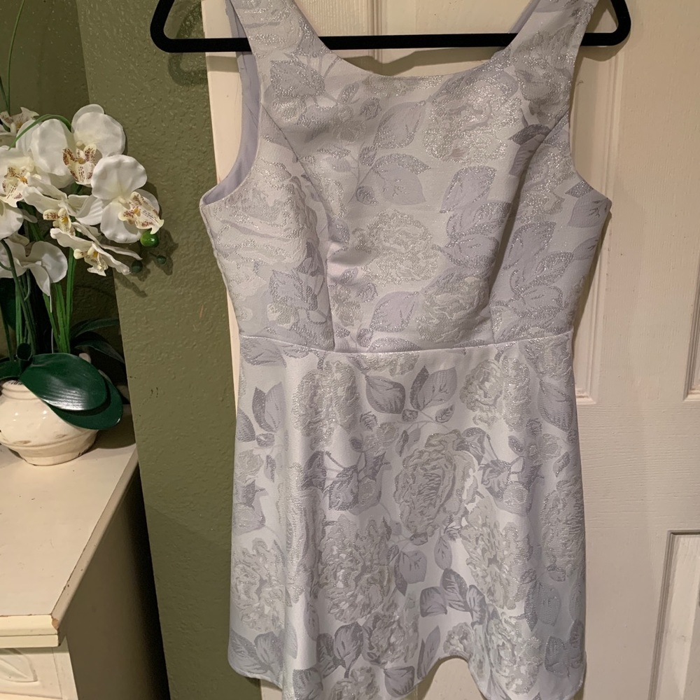 ✨ Cute, shimmery, floral dress